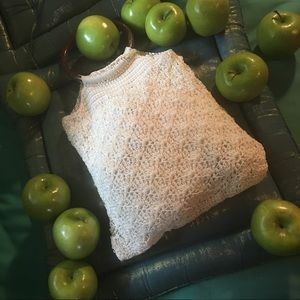 Vintage creamy white crochet lined purse